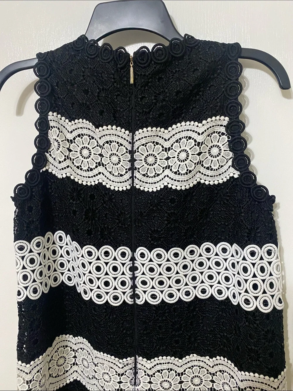 kate spade Black and White Lace Sleeveless Shift Dress